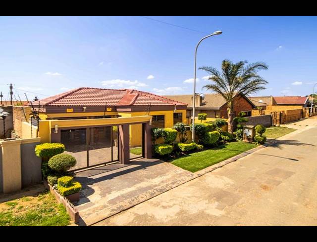 3 BEDROOM HOUSE FOR SALE IN DOBSONVILLE